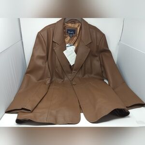 NWT Woman's Leather 2x Denim & Co jacket in amazing condition, beautiful.